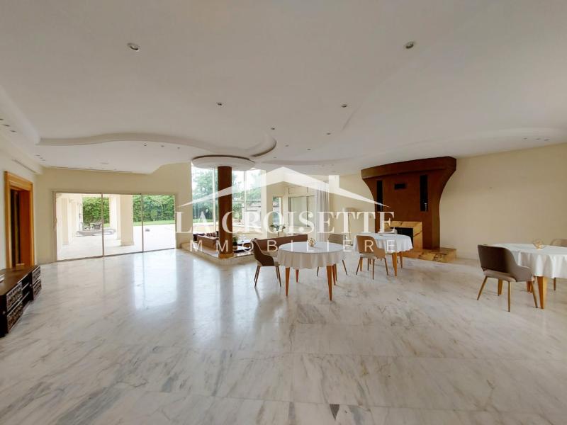 Villa S+6 avec piscine au Lac 2